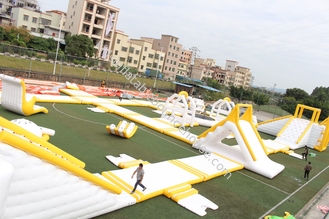 Gaint Yellow and White Floating 0,9mm PVC Outdoor Inflatable Water Park Equipment OEM/ODM
