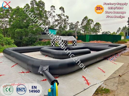 Φουσκωτή Μαύρη Πίστα Αγώνων Go-Kart με Αψίδα Καρό για Εκδηλώσεις